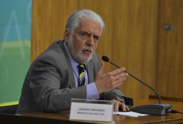O ministro Jaques Wagner disse que PT errou ao não fazer reforma política