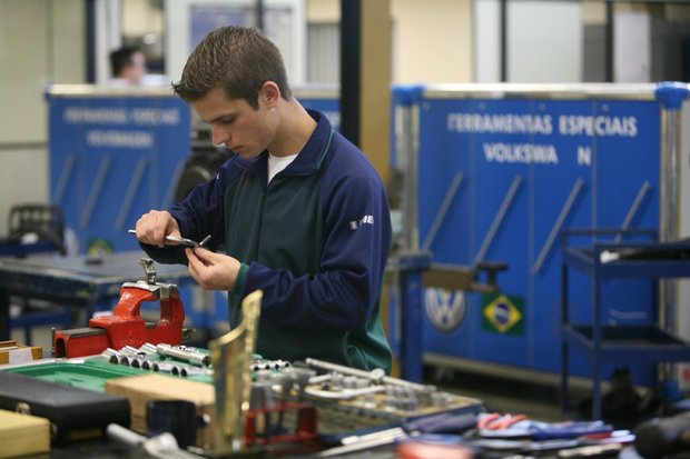 Inscrições para 35 cursos técnicos de nível médio encerram nesta terça