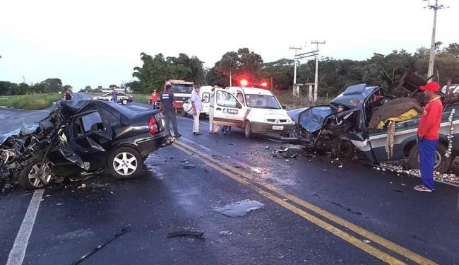 Acidente aconteceu por volta das 4h da manhã desta segunda (Foto: Jadiel Luiz | Blog do Sigi Vilares)