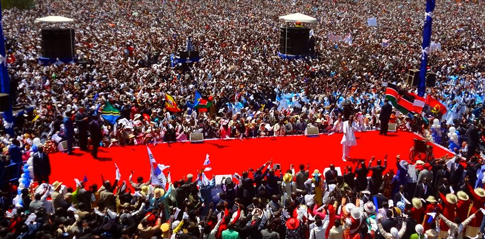 David Owuor prega mundo a fora, ‘Arrependimento e Santidade’. E rejeita que sejam pagas por igreja qualquer, suas despesas de viagem ou hospedagens, muito menos cobra para pregar. Durante suas pregações milagres É O QUE NÃO FALTA, o que tem levado o povo a crer que ele seja mesmo um enviado de Deus.