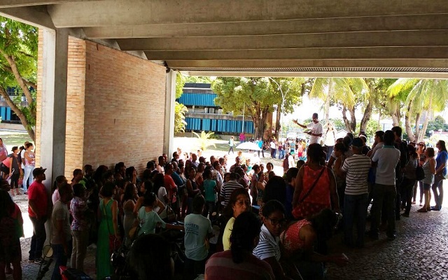 Servidores decretam greve por tempo indeterminado (Foto: Camaçari Agora)
