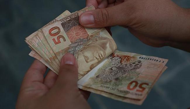 Especialistas avaliam que inflação fechará 2016 acima do centro da meta pelo segundo ano seguido (Foto: Joá Souza | Ag. A TARDE)