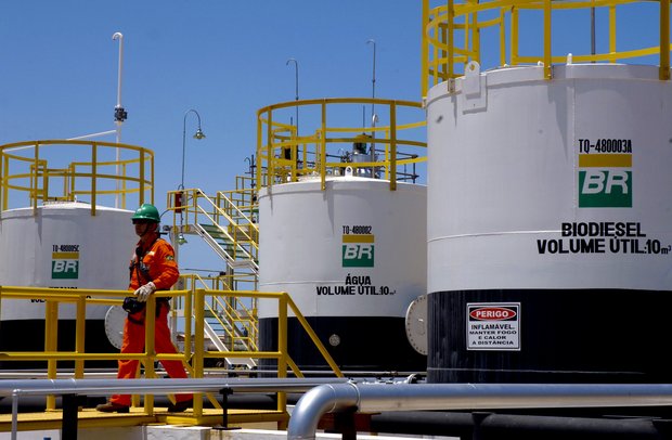 Na semana passada, a empresa anunciou que encerrou 2015 com um prejuízo de R$ 34,8 bilhões
