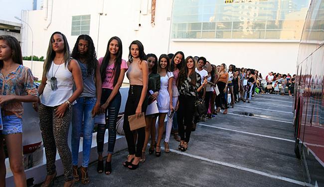 Inscrição para o concurso Atroveran Mega Model em Camaçari (Foto: Joá Souza l Ag. A TARDE)