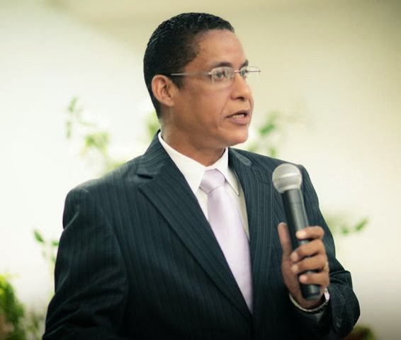 Pastor Joide Miranda
