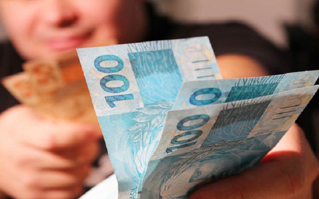 Incentivar o endividamento para acelerar a economia não é a saída, aponta Proteste