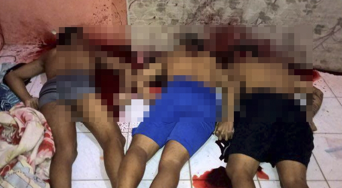As vítimas, segundo a polícia, foram atingidas na cabeça por arma de fogo