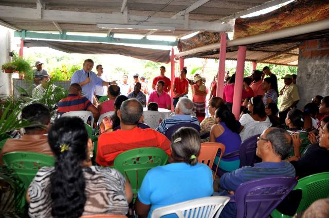 O deputado federal e pré-candidato a prefeito de Camaçari, Luiz Caetano, segue discutindo com a população as propostas do plano de governo