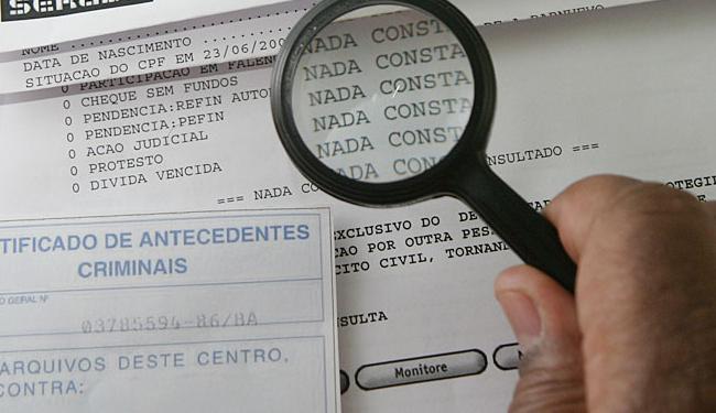 Quando negativado, o nome do consumidor fica no cadastro dos órgãos por um período de cinco anos (Foto: Eduardo Martins | Ag. A TARDE)
