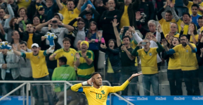 Neymar e Luan marcam e Brasil vence Colômbia por 2 a 0 (Foto: Miguel Schincariol / AFP )