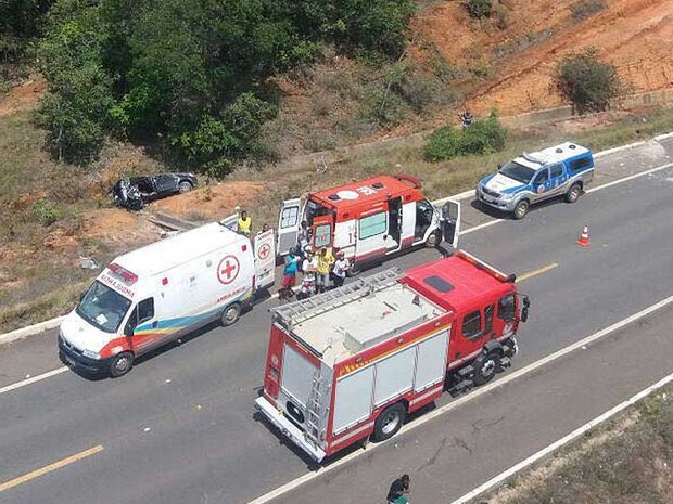 O acidente ocorreu próximo ao distrito de Mirantes, em Mata de São João (Foto: Divulgação/Graer)