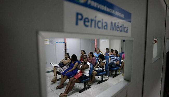 INSS convocou inicialmente 530 mil beneficiários de auxílio-doença (Foto: Raul Spinassé | Ag. A TARDE)