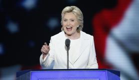 Hillary Clinton ficou três dias de repouso em casa para se recuperar de uma pneumonia (Foto: Shawn Thew/Agência Lusa/EPA)