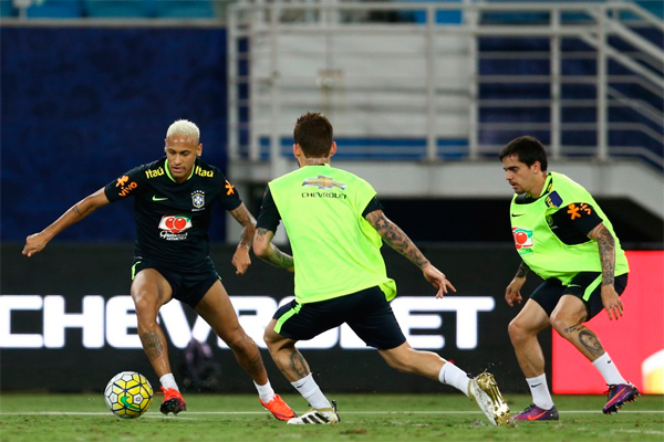 Seleção Brasileira tentará seu terceiro triunfo seguido sob o comando do técnico Tite (Lucas Figueiredo/CBF)