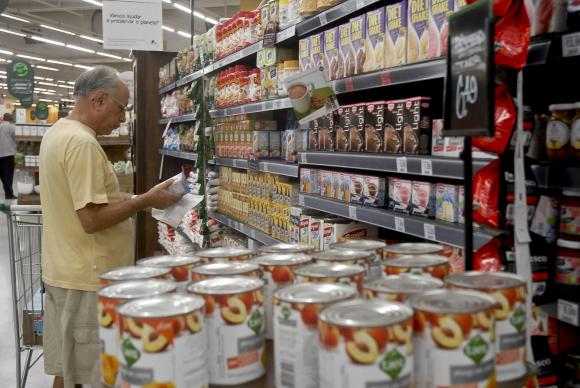 Índice Nacional de Preços ao Consumidor, que mede a inflação para famílias com renda até cinco salários mínimos, acumula 9,15% em 12 meses (Foto: EBC)