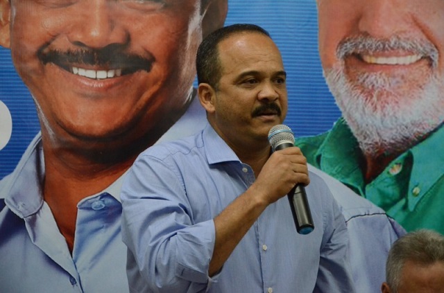 Prefeito eleito, Elinaldo Araújo (DEM) Prefeito eleito, Elinaldo Araújo (DEM)