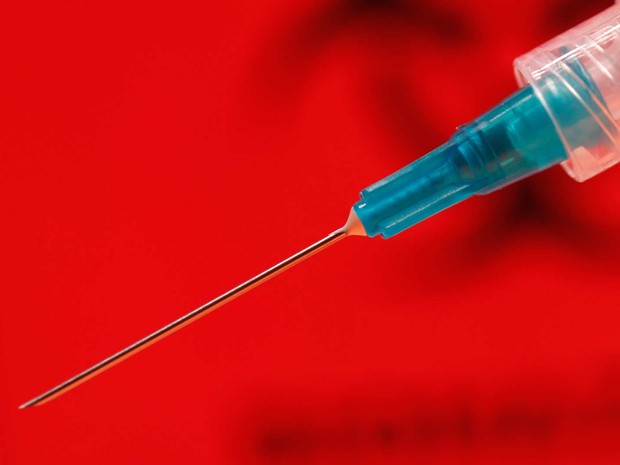 Injeção de anticoncepcional para homens se mostrou promissora, mas estudo foi interrompido por causa de efeitos colaterais (Foto: CDC/ Debora Cartagena)
