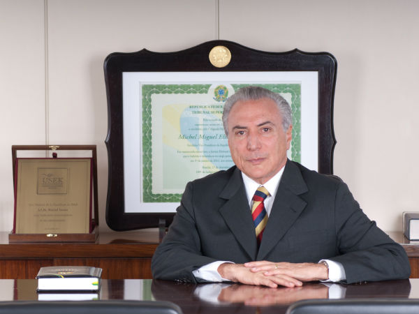 Apesar de tentar criar uma agenda positiva, o levantamento das obras inacabadas está com o cronograma atrasado