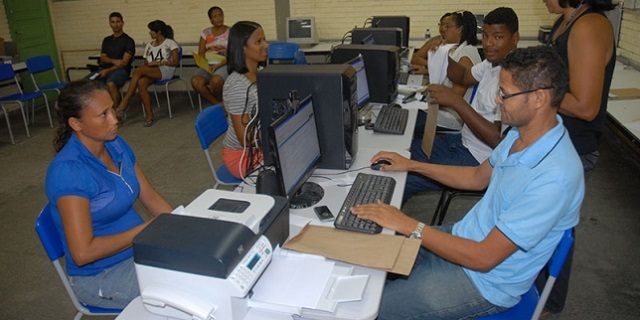 A renovação será realizada via internet ou presencialmente na secretaria escolar (Foto: Divulgação)