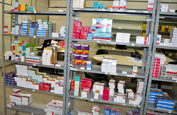 Os usuários que não encontrarem os medicamentos nas unidades listadas acima devem entrar em contato com a Ouvidora da Prefeitura de Camaçari através do 0800 284 7325 para que as devidas providências sejam tomadas (Foto: Ascom/PMC)