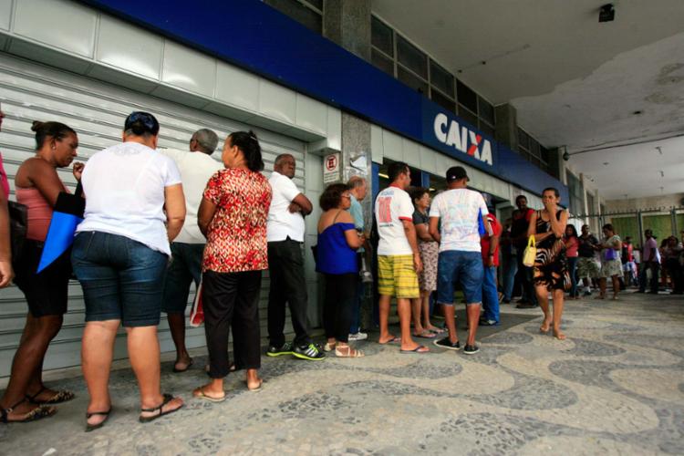 As agências da Caixa, aos sábados, vai funcionar das 9h às 15h (Foto: Edilson Lima | Ag. A TARDE)