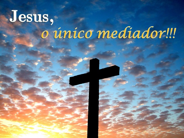 '(...)Ai daquele que diz ao pau: Acorda! e à pedra muda: Desperta! Pode isso ensinar? Eis que está coberta de ouro e de prata, mas dentro dela não há espírito algum'. Habacuque 2:19