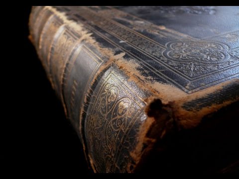 'Examinais as Escrituras, porque vós cuidais ter nelas a vida eterna, e são elas que de mim testificam'; João 5:39