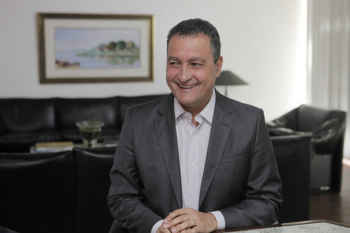 Rui anunciou editais de programa de bolsa e estágio para universitários (Foto: Mateus Pereira)