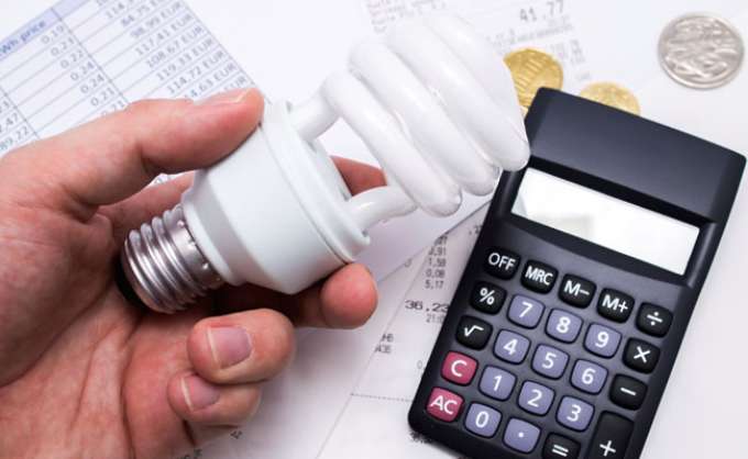 Os consumidores de energia elétrica vão pagar R$ 3 a mais para cada 100 quilowatts-hora (kWh) consumidos