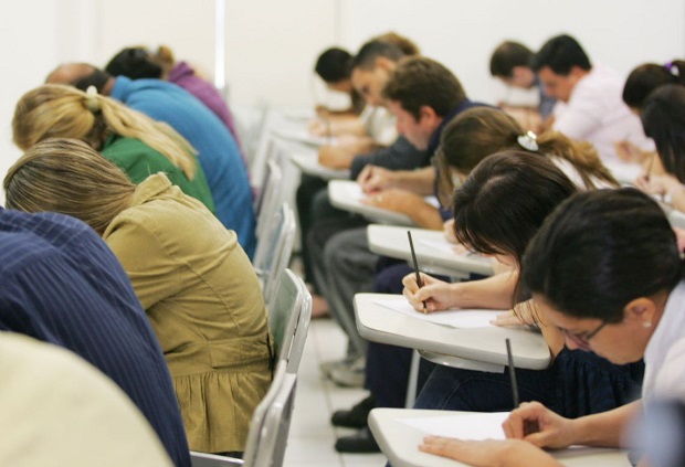 É essencial saber o que se quer e montar um bom plano de estudo. Veja dicas de como enfrentar o primeiro concurso e onde estudar (Foto: Divulgação)