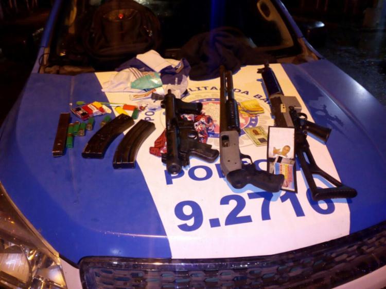 Suspeitos tentaram fugir ao avistar blitz policial (Foto: Divulgação | Polícia Militar)