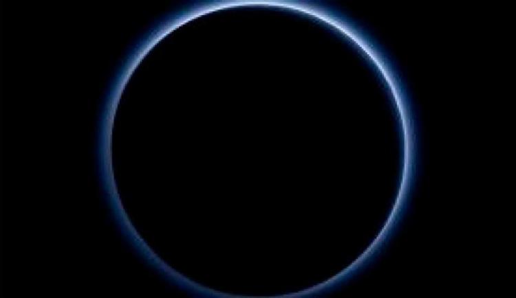 Foto da Nasa mostra céu azul de Plutão (Foto: Divulgação | Nasa)