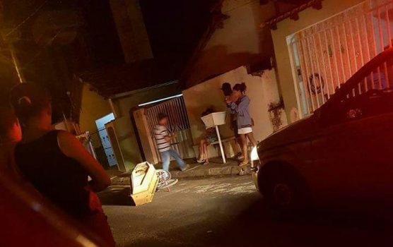 Caso aconteceu na cidade de Prata. O homem justificou dizendo que viu o irmão em seu sonho e que sentia saudade dele