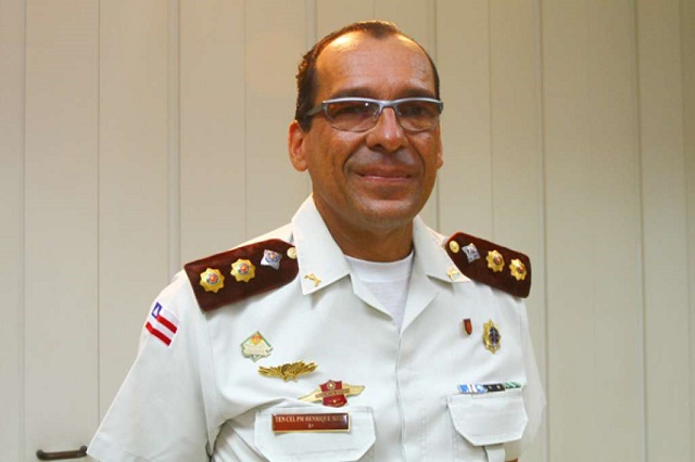 Tenente-coronel Henrique Melo, comandante do 12º BPM de Camaçari