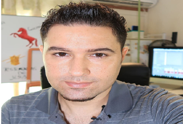 'Ninguém o despreze pelo fato de você ser jovem, mas seja um exemplo para os fiéis na palavra, no procedimento, no amor, na fé e na pureza'. 1 Timóteo 4:12