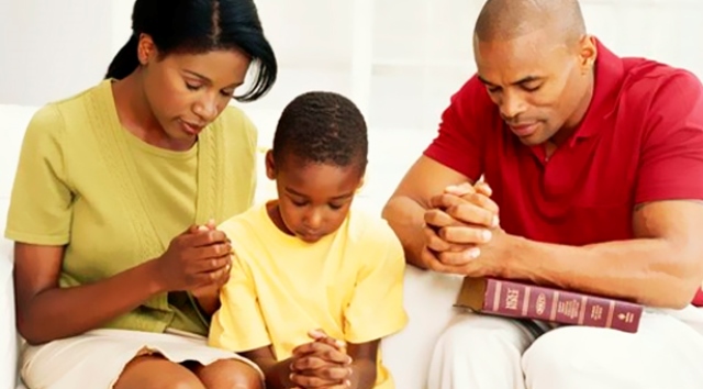 A história dos hebreus revela que o pai deveria ser diligente em instruir a seus filhos nos caminhos e palavras do Senhor, para seu próprio desenvolvimento e bem estar espiritual.