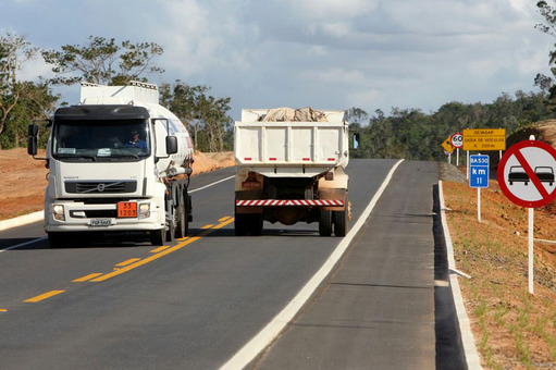 Segundo o governador, além de favorecer a rotina dos moradores de Camaçari, a obra beneficia o turismo, valorizando o acesso ao Litoral Norte, e também a área industrial (Foto: Manu Dias/GOVBA) Segundo o governador, além de favorecer a rotina dos moradores de Camaçari, a obra beneficia o turismo, valorizando o acesso ao Litoral Norte, e também a área industrial (Foto: Manu Dias/GOVBA)