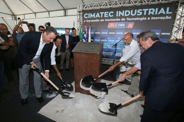 Governador Rui Costa lança a Pedra Fundamental do Cimatec Industrial (Foto: Manu Dias/GOVBA) Governador Rui Costa lança a Pedra Fundamental do Cimatec Industrial (Foto: Manu Dias/GOVBA)