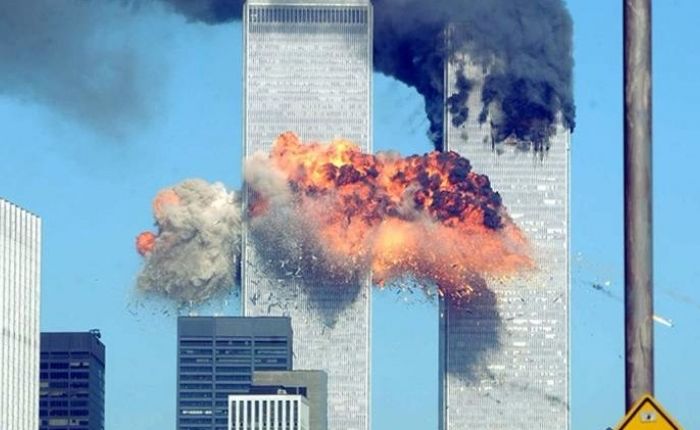 Nas redes sociais, pessoas do mundo inteiro comentam sobre o 11 de setembro, quando os Estados Unidos foi duramente atacado pelos terroristas (Foto: Reprodução/Veja)