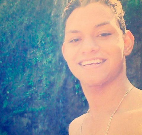 Adriel afirma que namorada que pegou a arma (Foto: Reprodução | Instagram)
