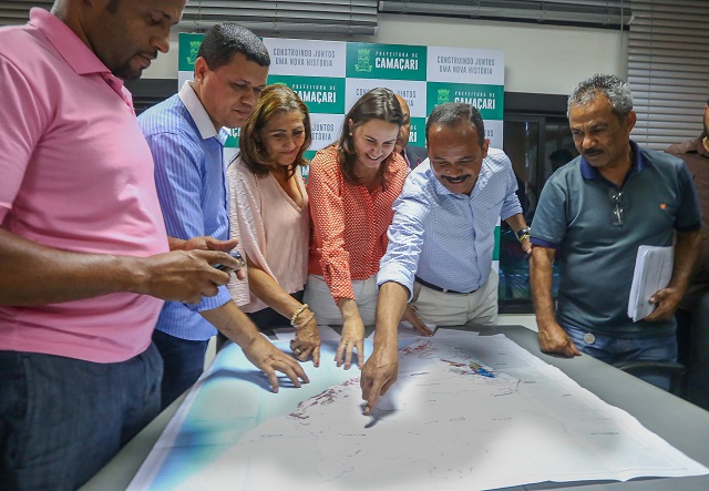 Cepeamento das ruas oficializadas (Foto: Thiago Canuto)