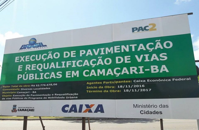  Placa onde vê-se data e valor da verba arregimentada pelo ex-prefeito Ademar Delgado, para essa obra que inclusive teve a resistência do então vereador Antonio Elinaldo
