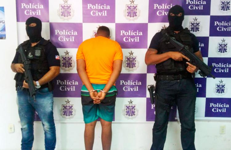 Traficante conhecido como Lenga foi apresentado pela polícia (Foto: Divulgação | Polícia Civil)