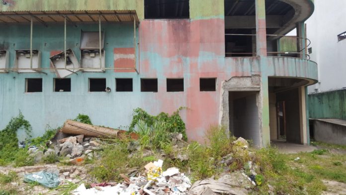 Fundos do ‘Camelodrómo’ (Foto: Camaçari Alerta)