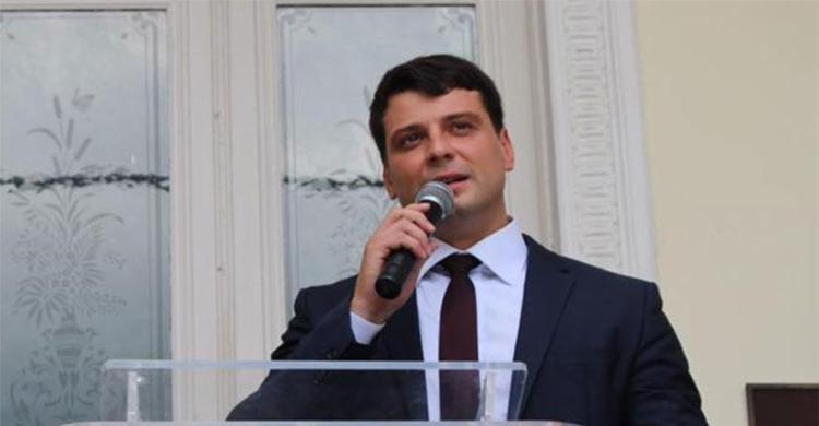 Prefeito pediu desculpa por ter sancionado lei (Foto: Reprodução | Facebook)