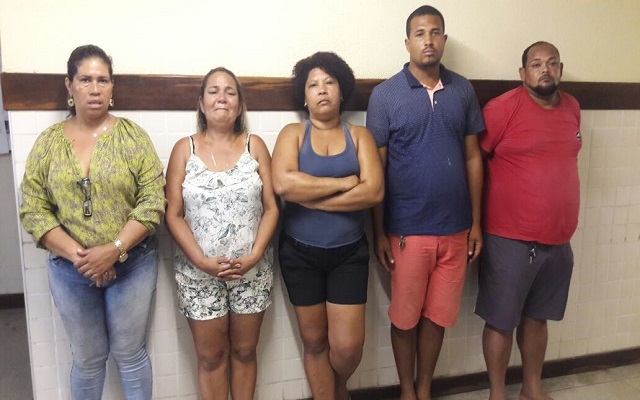 Acusados de incendiar a Seinfra (Foto: Bahia no Ar)