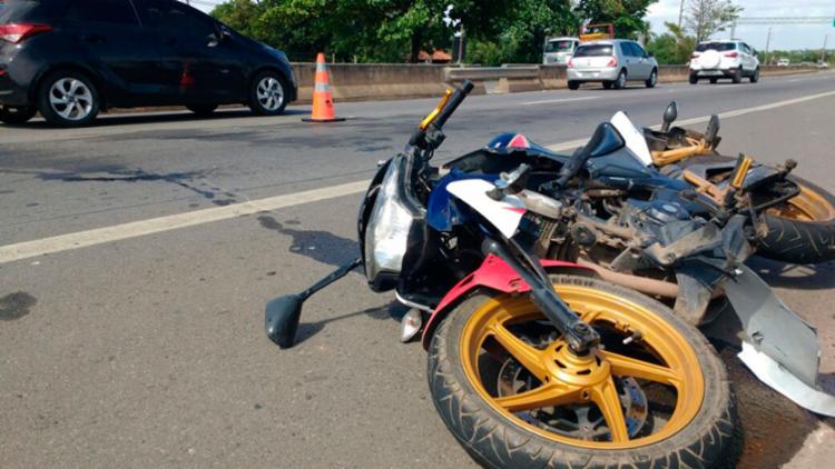 Acidente ocorreu na manhã desta quarta, 13, na Estrada da Cia-Aeroporto (Foto: Adilton Venegeroles | Ag. A TARDE)