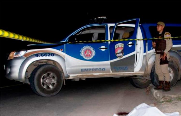 O crime aconteceu na rua José Domingos Servos, em Feira (Foto: Ed Santos | Reprodução | Acorda Cidade)