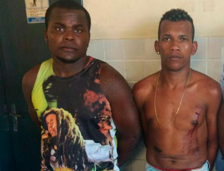 Filipe Silva Alves e Adaílton Massau dos Santos foram presos em flagrante (Foto: SSP-BA | Divulgação)