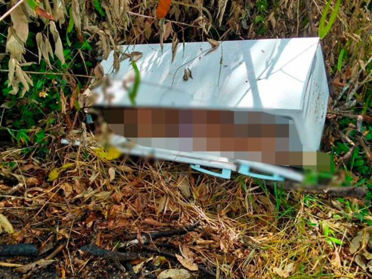 O corpo da mulher estava em uma área deserta no CIA (Foto: Reprodução | Simões Filho Online)